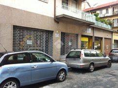 Negozio/Locale commerciale in Commerciale