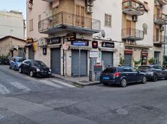 Negozio/Locale commerciale in Commerciale