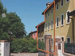 Casa Bi/Trifamiliare in Residenziale