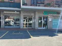 Negozio/Locale commerciale in Commerciale