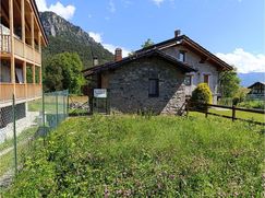 Casa Bi/Trifamiliare in Residenziale