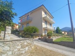 Casa Bi/Trifamiliare in Residenziale