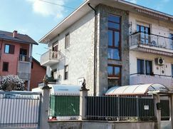 Casa Bi/Trifamiliare in Residenziale