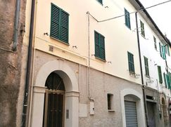 Casa Bi/Trifamiliare in Residenziale
