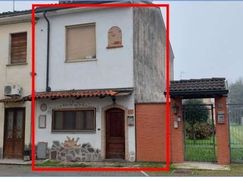 Casa Bi/Trifamiliare in Residenziale