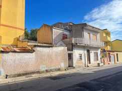 Casa Bi/Trifamiliare in Residenziale