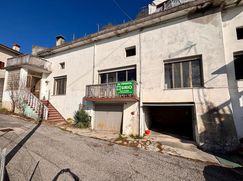 Casa Bi/Trifamiliare in Residenziale