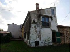 Casa Bi/Trifamiliare in Residenziale