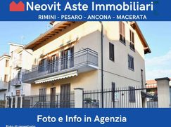 Casa Bi/Trifamiliare in Residenziale