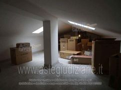 Negozio/Locale commerciale in Commerciale