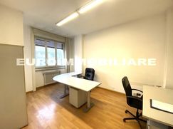 Ufficio in Commerciale