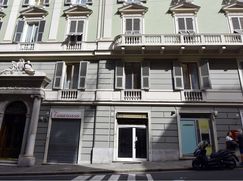 Negozio/Locale commerciale in Commerciale