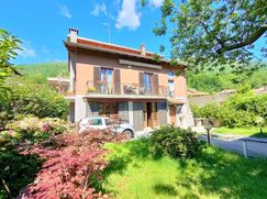 Casa Bi/Trifamiliare in Residenziale