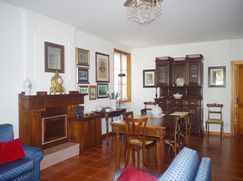 Casa Bi/Trifamiliare in Residenziale
