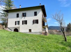 Casa Bi/Trifamiliare in Residenziale