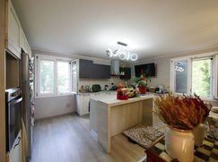 Casa Bi/Trifamiliare in Residenziale