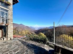 Casa Bi/Trifamiliare in Residenziale