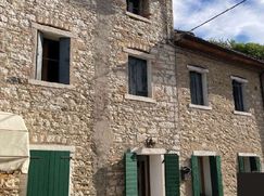 Casa Bi/Trifamiliare in Residenziale