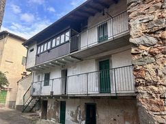 Casa Bi/Trifamiliare in Residenziale
