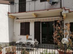 Casa Bi/Trifamiliare in Residenziale
