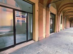 Negozio/Locale commerciale in Commerciale