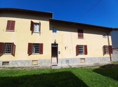 Casa Bi/Trifamiliare in Residenziale
