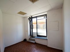 Negozio/Locale commerciale in Commerciale