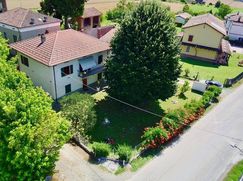 Casa Bi/Trifamiliare in Residenziale