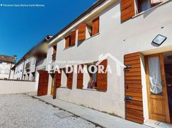 Casa Bi/Trifamiliare in Residenziale
