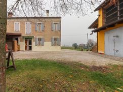 Casa Bi/Trifamiliare in Residenziale