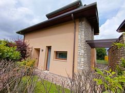 Casa Bi/Trifamiliare in Residenziale