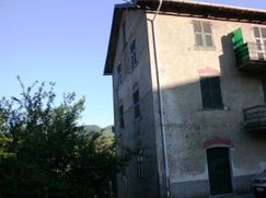 Casa Bi/Trifamiliare in Residenziale