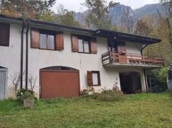 Casa Bi/Trifamiliare in Residenziale