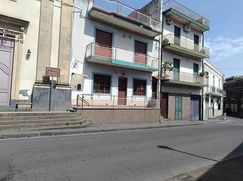 Casa Bi/Trifamiliare in Residenziale