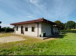 Casa Bi/Trifamiliare in Residenziale