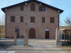 Casa Bi/Trifamiliare in Residenziale