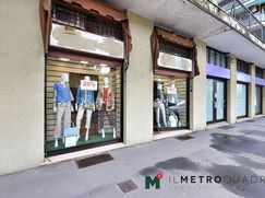 Negozio/Locale commerciale in Commerciale