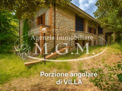 Casa Bi/Trifamiliare in Residenziale