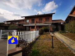Casa Bi/Trifamiliare in Residenziale