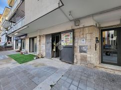 Negozio/Locale commerciale in Commerciale