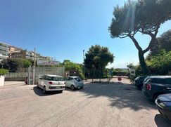 Negozio/Locale commerciale in Commerciale
