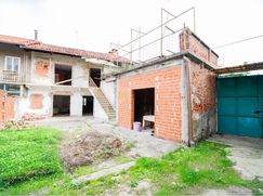 Casa Bi/Trifamiliare in Residenziale