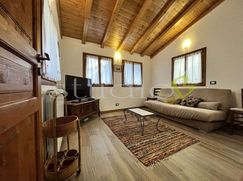 Casa Bi/Trifamiliare in Residenziale