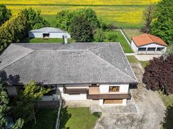 Casa Bi/Trifamiliare in Residenziale