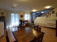Casa Bi/Trifamiliare in Residenziale