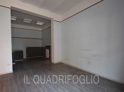 Negozio/Locale commerciale in Commerciale