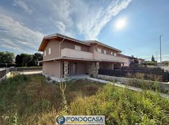 Villa in Residenziale