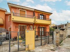 Casa Bi/Trifamiliare in Residenziale
