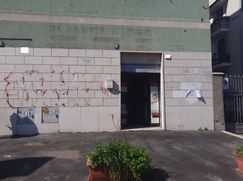Negozio/Locale commerciale in Commerciale