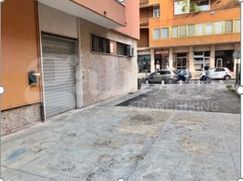 Negozio/Locale commerciale in Commerciale